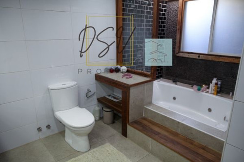Se Vende Hermosa Casa Sector Lo Barneches