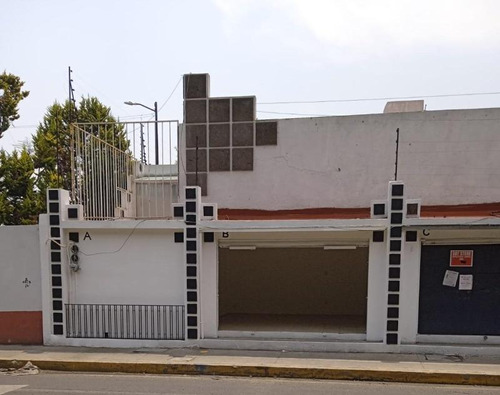 Local Comercial En Renta En Av Comonfort, Col. Providencia, Metepec