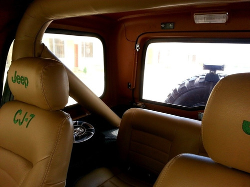 Imagen 10 de 15 de Jeep Cj-7 Laredo
