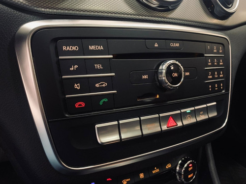Imagen 8 de 12 de Mercedes Benz Gla 200 Urban
