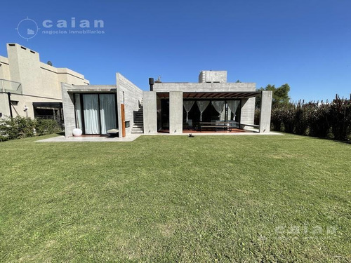 Imagen 21 de 23 de Espectacular Casa En San Benito, Villanueva