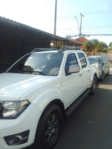 Nissan Frontier 2.5 Sv Attack Cab. Dupla 4x4 Aut. 4p