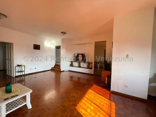 Apartamento Tipo Penthouse En Venta Ub La Esperanza Maracay Con Terraza Y Pozo De Agua Negociable Kg