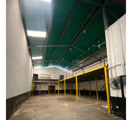 Ns Alquila Galpón Industrial En Complejo De 380 M2 Aprox. Sector La Providencia, Av. Intercomunal Turmero Maracay
