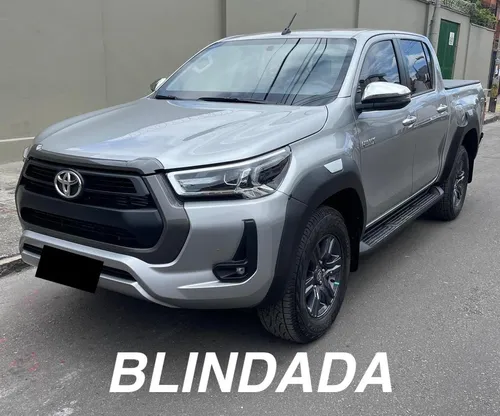 Toyota Hilux 2.4 Diésel 4X4