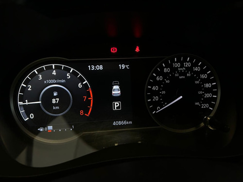 Nissan Versa 1.6 Advance At