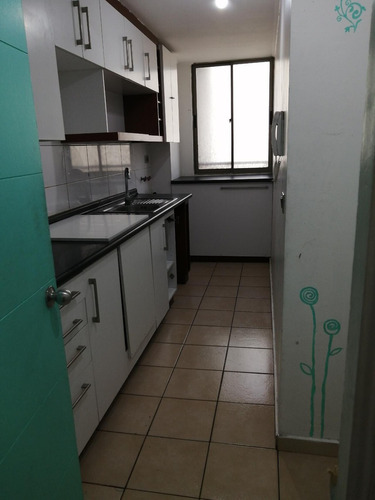 Departamento En Sector Residencial De Independencia