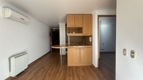 Departamento En Venta De 2 Dorm. Metro Escuela Militar