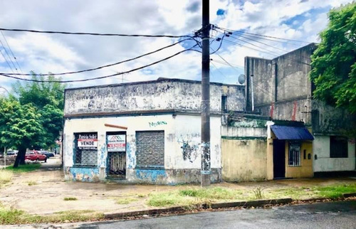 Imagen 1 de 3 de Venta Esquina Comercial - Haedo - Local Mas Vivienda - A Reciclar - Oportunidad