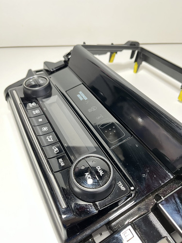 Moldura Multimidia Com Comando Ar Sw4 Srx 22/23 Original