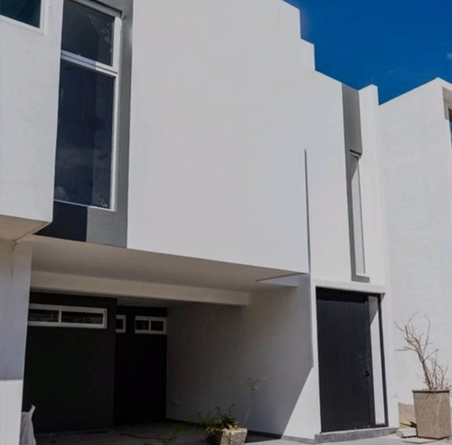 Casa En Venta Con 3 Habitaciones En San Pedro Cholula