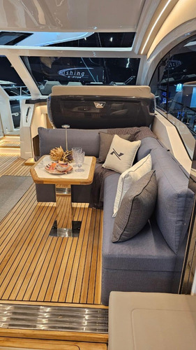 Lancha Nx50 Invictus! Navegabilidade, Design, 24 Pessoas