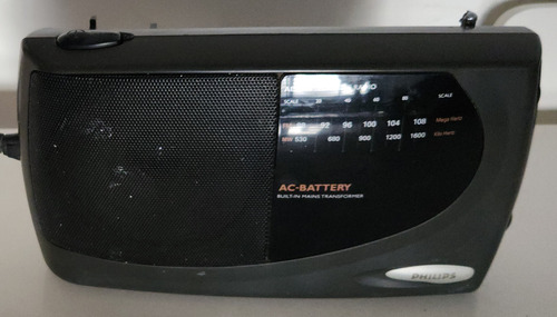 Radio Philips Mod. Ae2140 Am/fm Negro (Usado)
