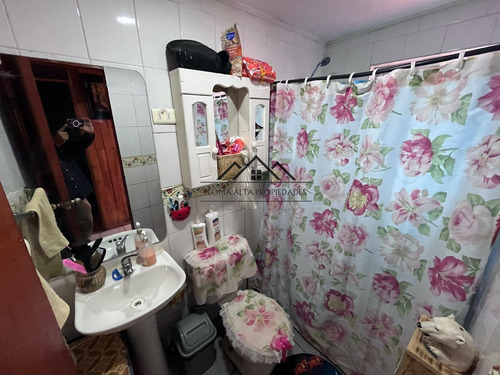 Casa De 3 Dormitorios Y 1 Baño Comuna De La Florida