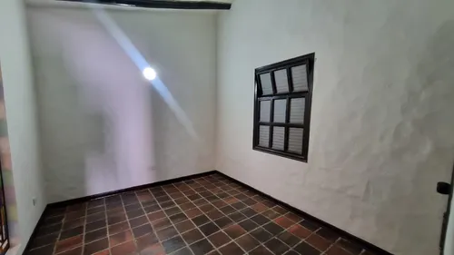 Casa Local Independiente Ubicada Entre Glorieta De Colombia Y Estacion Floresta