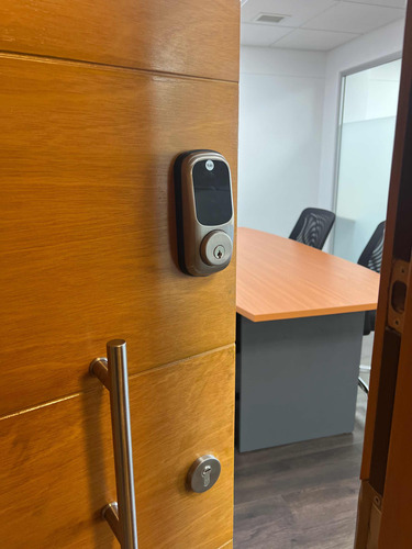 Excelente Ubicación , Como Nueva, Seguridad Y Conectividad