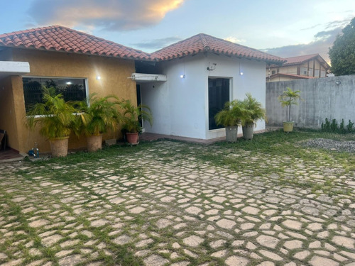 Magnífica Casa En Venta Cantarrana Cumaná, Venezuela.
