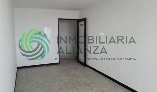 Oficina En Arriendo En Centro. Cod A13855
