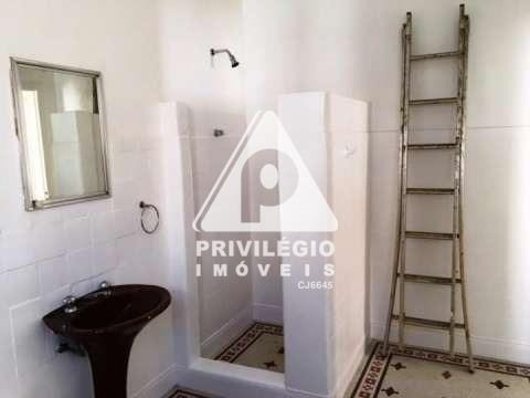 Imagem 2 de 28 de Espetacular Casa Em Rua Nobre De Botafogo - 32790