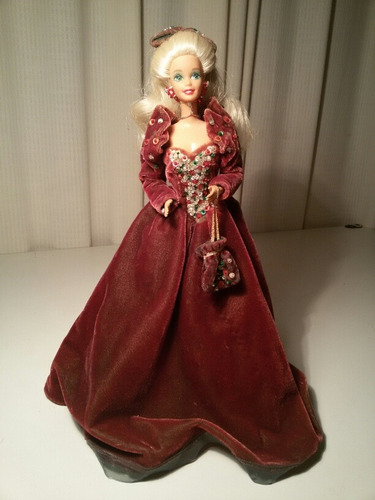 Barbie Premium Clásica Con Terciopelo - Original Mattel
