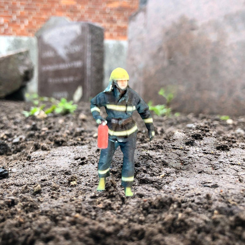 Nuevo Figuras De Bombeiro De Resina 1/64: Modelo De Pessoas