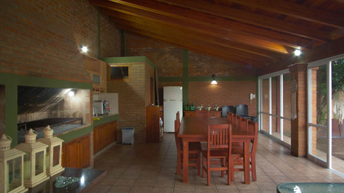 Venta Casa Zona Norte A 100 M De La Nuñez, 5 Dorm.