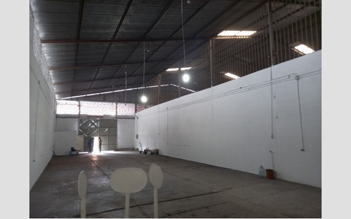 Imagen 2 de 5 de Excelente Galpon De 1.040 Mts2 Jc