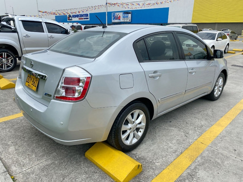Imagen 9 de 25 de Nissan Sentra 2010