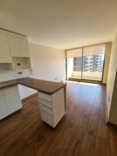Departamento 2d+1b+estacionamiento,cercano A 1 Norte