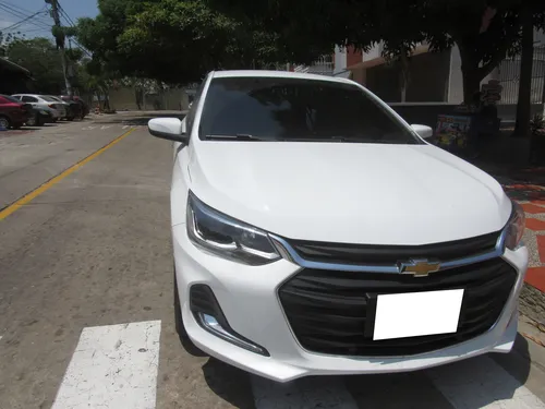 Chevrolet Onix 1.0T Premier Sedan At