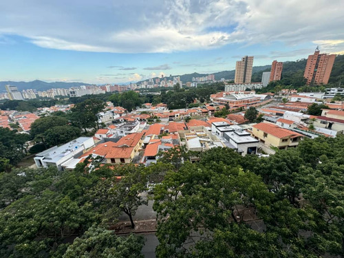 Apartamento En Res. Normandía El Parral Jcrc
