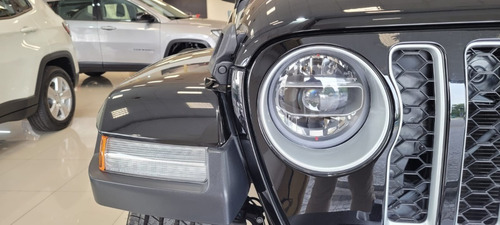 Imagen 3 de 17 de Jeep Gladiator Overland 2023