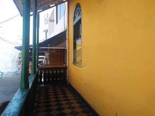 Casa Grande Y Amplia Para Invertir Cod. 14338