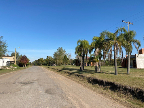 Lote En Solares De Carcaraña Oliveros - Fondo Al Lago / Ideal Fin De Semana
