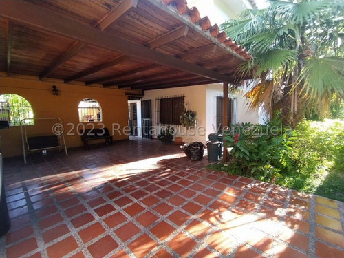 Amplia Y Bella  Casa Amoblada  En Venta Este / Renta House Lara   #ev;