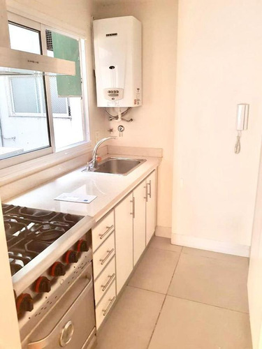 Imagen 5 de 9 de Venta De Departamento En Av. Chenault 1700, Las Cañitas, Belgrano.
