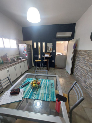 Casa En Venta En Lanús Oeste