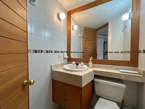 Apartamento En Venta En Chicó Navarra. Cod V11989