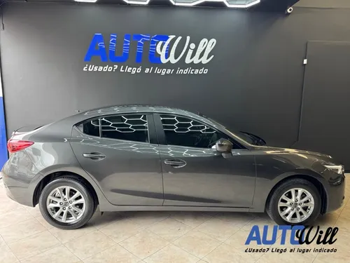 Mazda 3 Touring At 2000cc