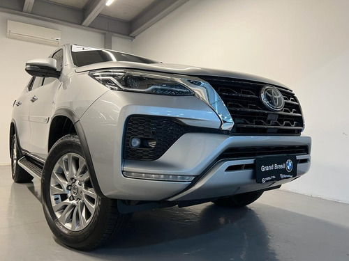 Imagem 1 de 10 de Toyota Hilux Sw4 Srx Diesel 7 Lugares