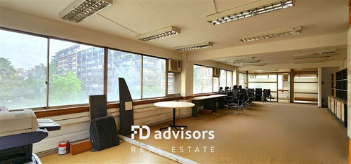 Oficina En Venta Habilitada 323 M2 - Mac Iver, Santiago