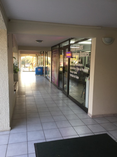 Oficina En Edificio Comercial La Reina