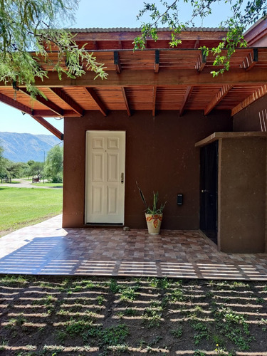 Casa En Venta En Los Molles Con Jardín Y Vista A Las Sierras