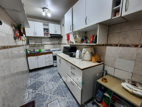 Ph S/exp Al Frente En Catamarca Y Av. Independencia - 114 M2 Gran Patio Todo Sol