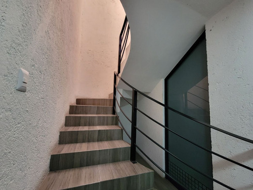 Oficina En Renta Dentro De Edificio En Zona Arboledas