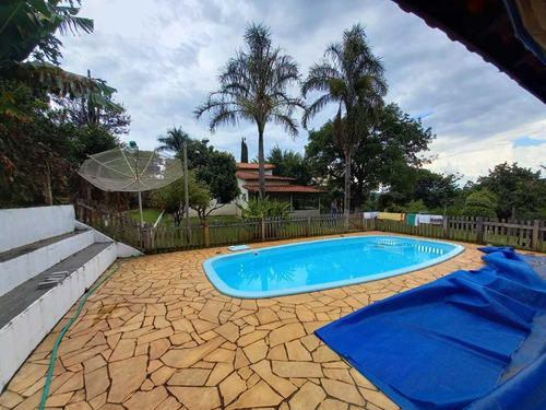 Imagem 2 de 14 de 1.000m², 04 Dormitórios, 01 Suíte, Espaço Gourmet E Piscina!