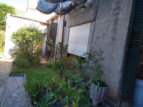Casa En Venta En Lobos