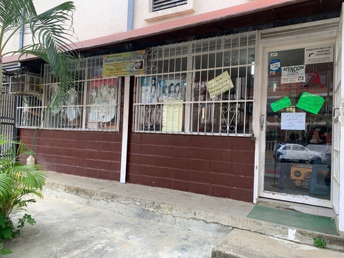 Imagen 2 de 9 de Traspaso De Local En Ciudad Miranda Con Punto De Venta