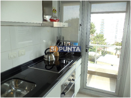 Imagen 1 de 28 de Apartamento En Alquiler Playa Brava