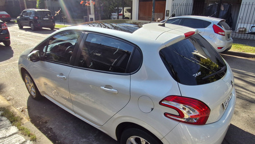 Peugeot 208 1.6 Allure Tiptronic